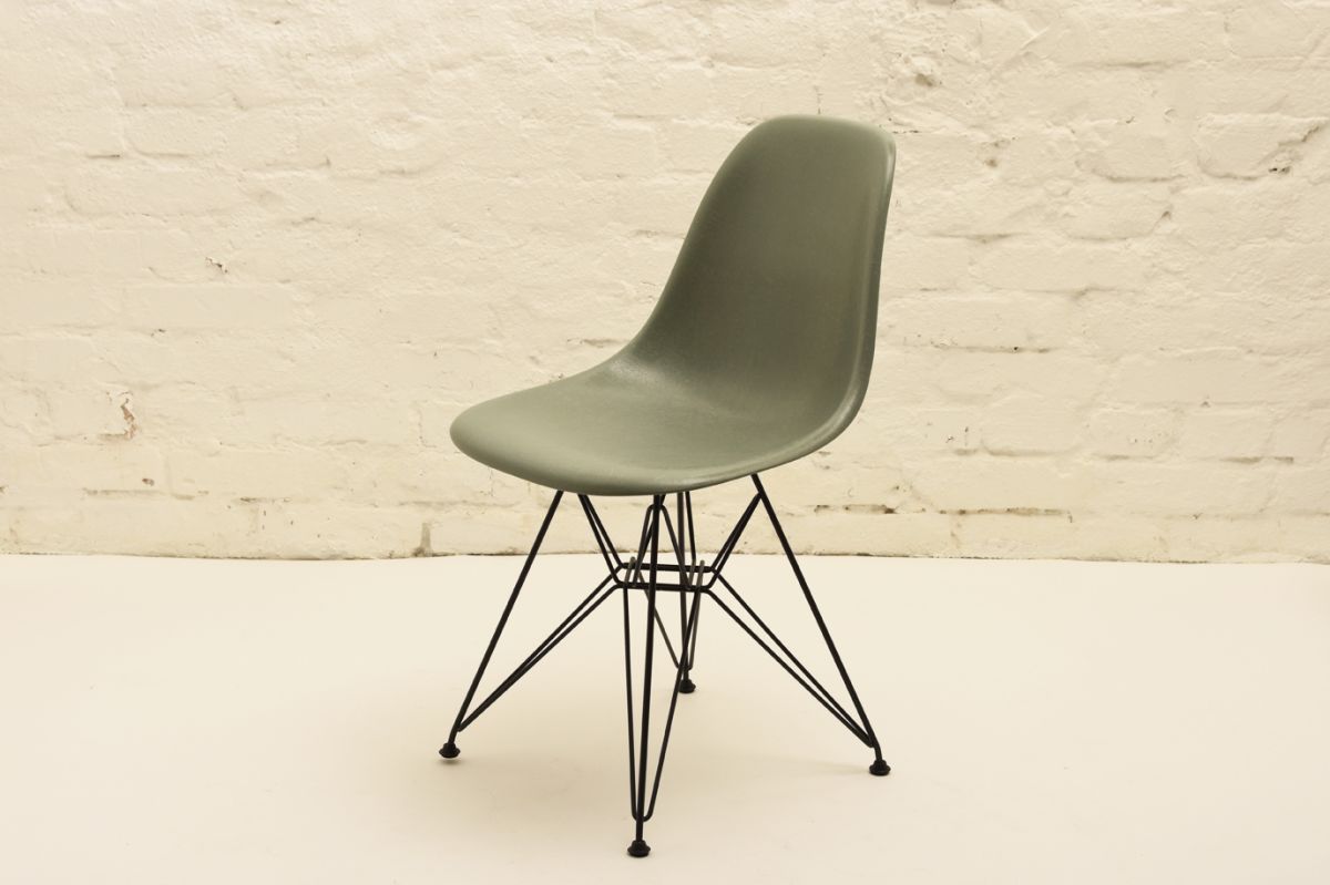 Charles Ray Eames Fiberglass Chair Green