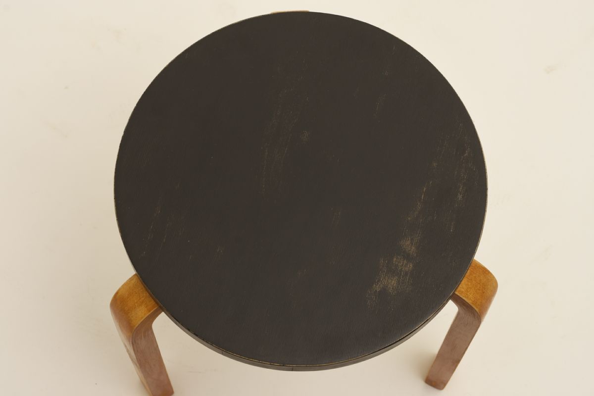 Aalto-Alvar_stool-60-worn-black-paint_detail2