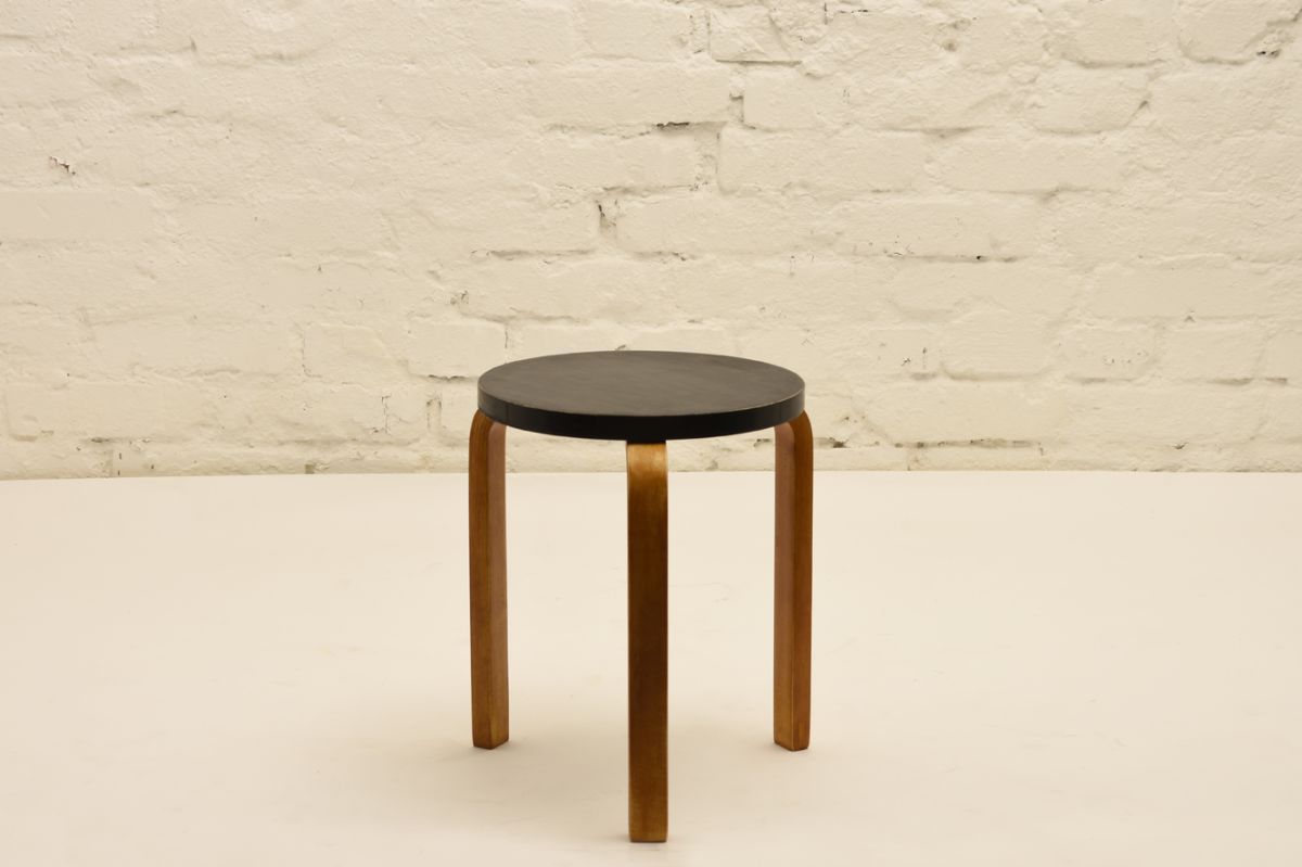 Aalto-Alvar_stool-60-worn-black-paint