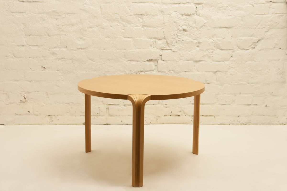 Aalto-Alvar_X-legged-low-round-table