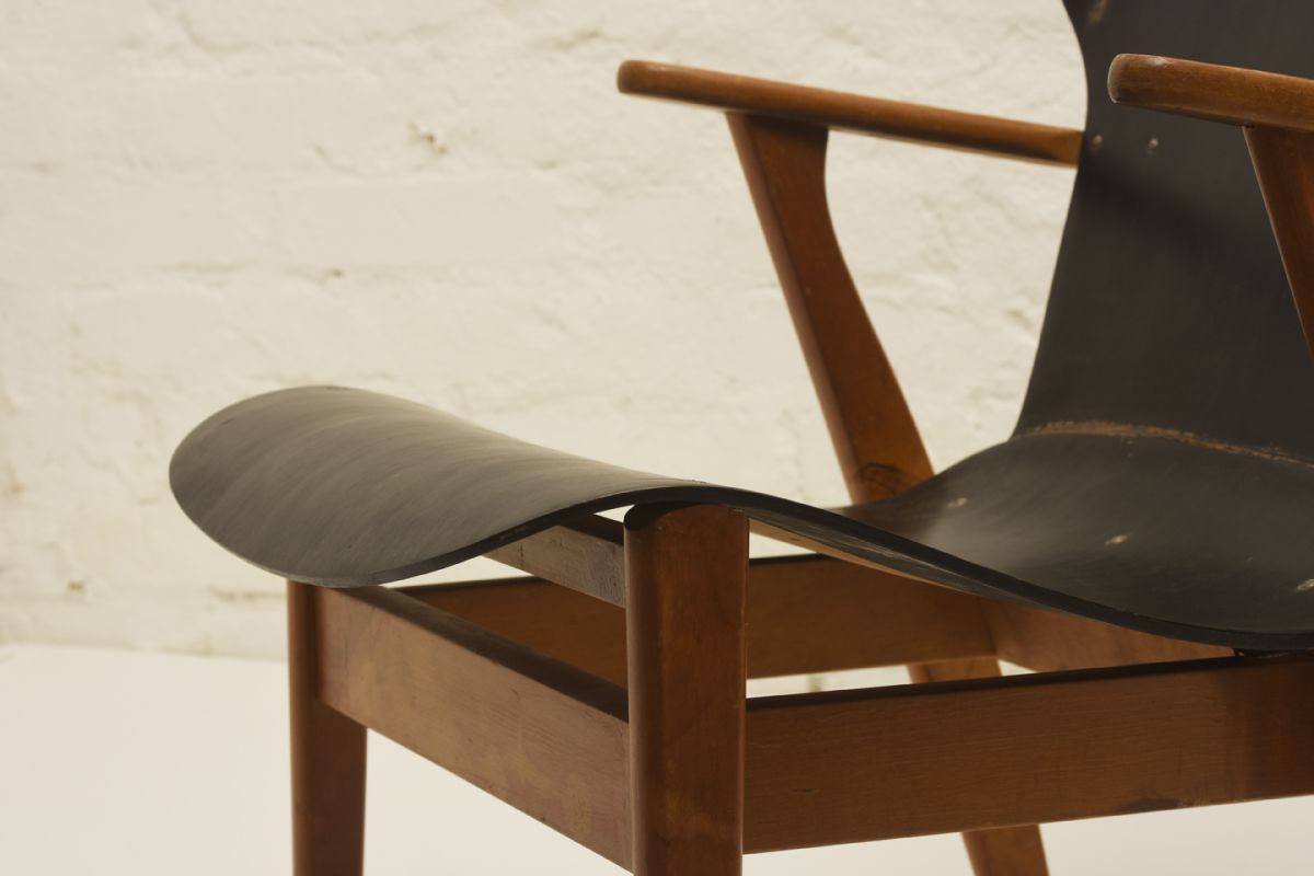 Tapiovaara-Ilmari_Domus-Lounge-Chair-Black_detail2