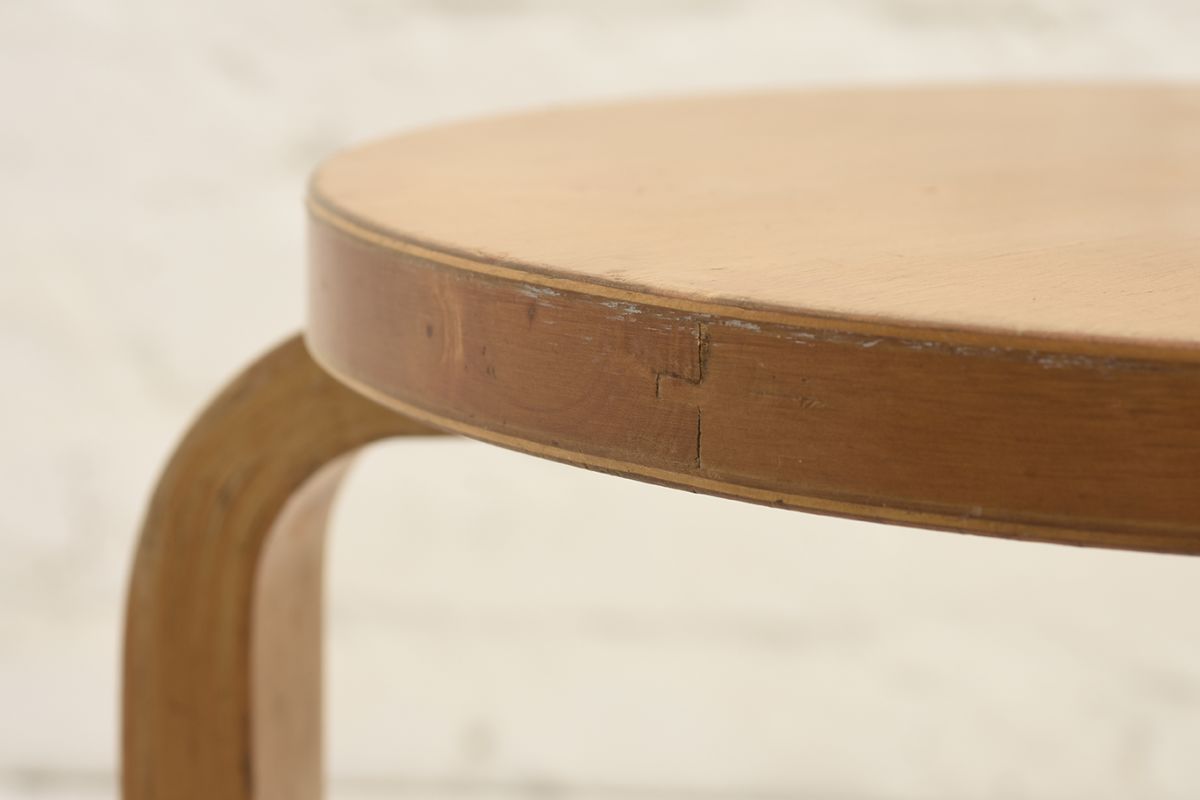 Aalto-Alvar-Stool60-birch_detail2