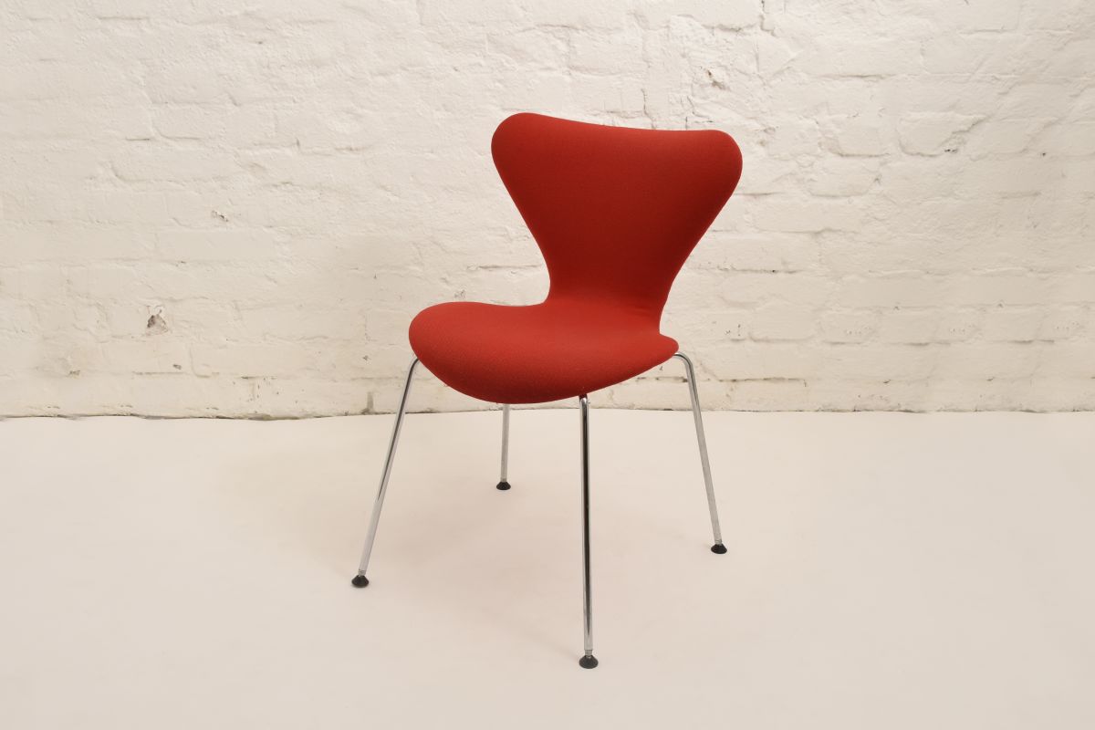 Jacobsen-Arne-Series7-Chair_high_res