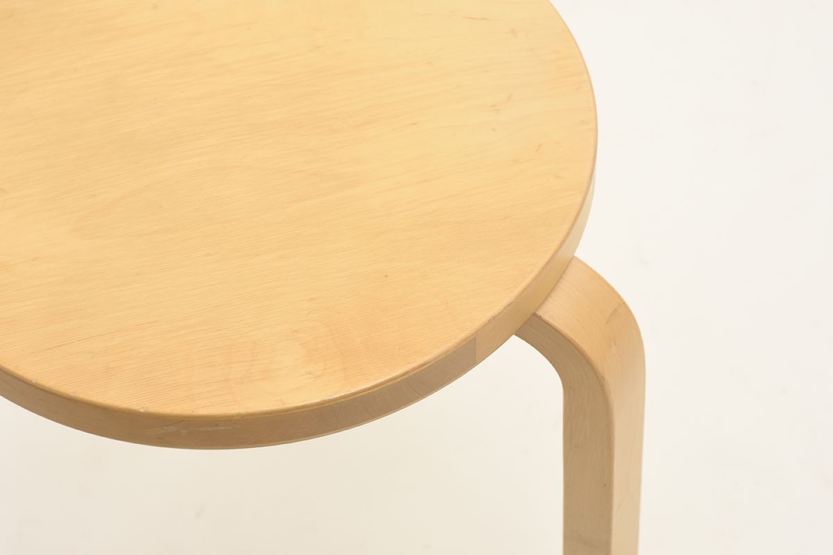 Aalto-Alvar-Stool60-birch_detail1