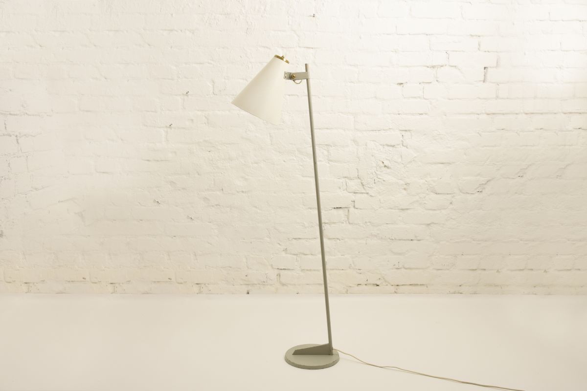 Pape-Johannson-Floor-Lamp-Orno