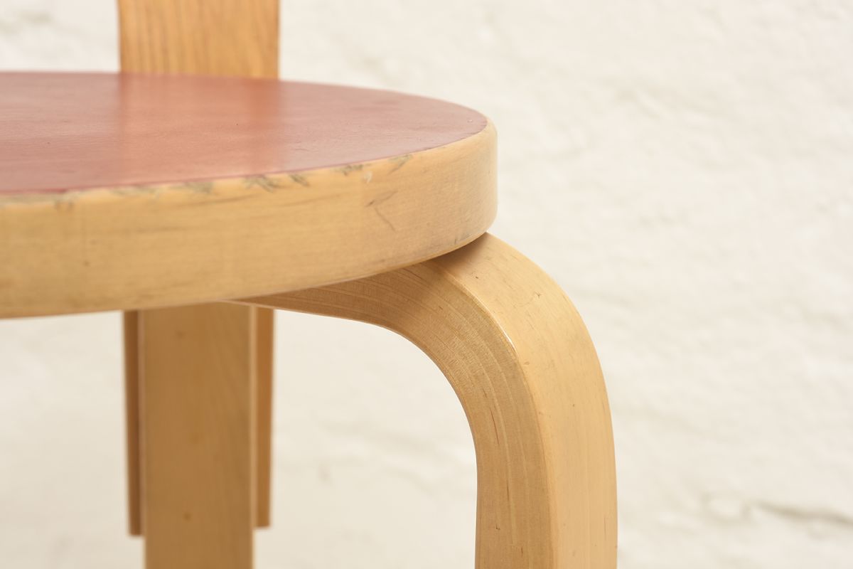 Aalto-Alvar-K65-Red-Linolium_detail4