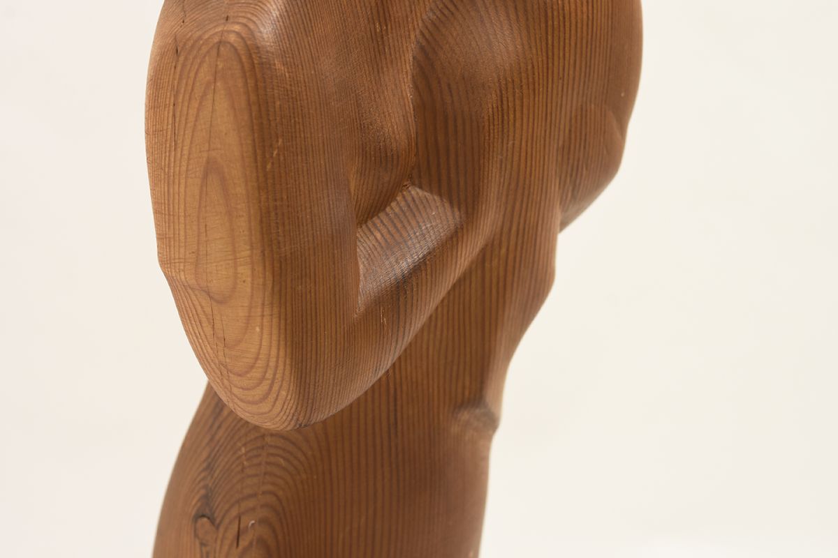 Wooden-Sculpture-Mother-and-Child_detail2