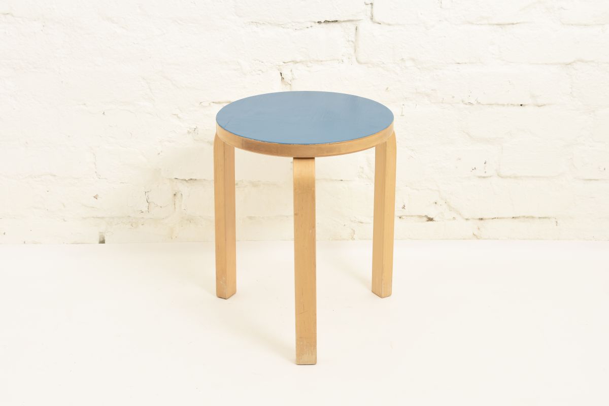 Aalto-Alvar-Stool60-Blue-painted