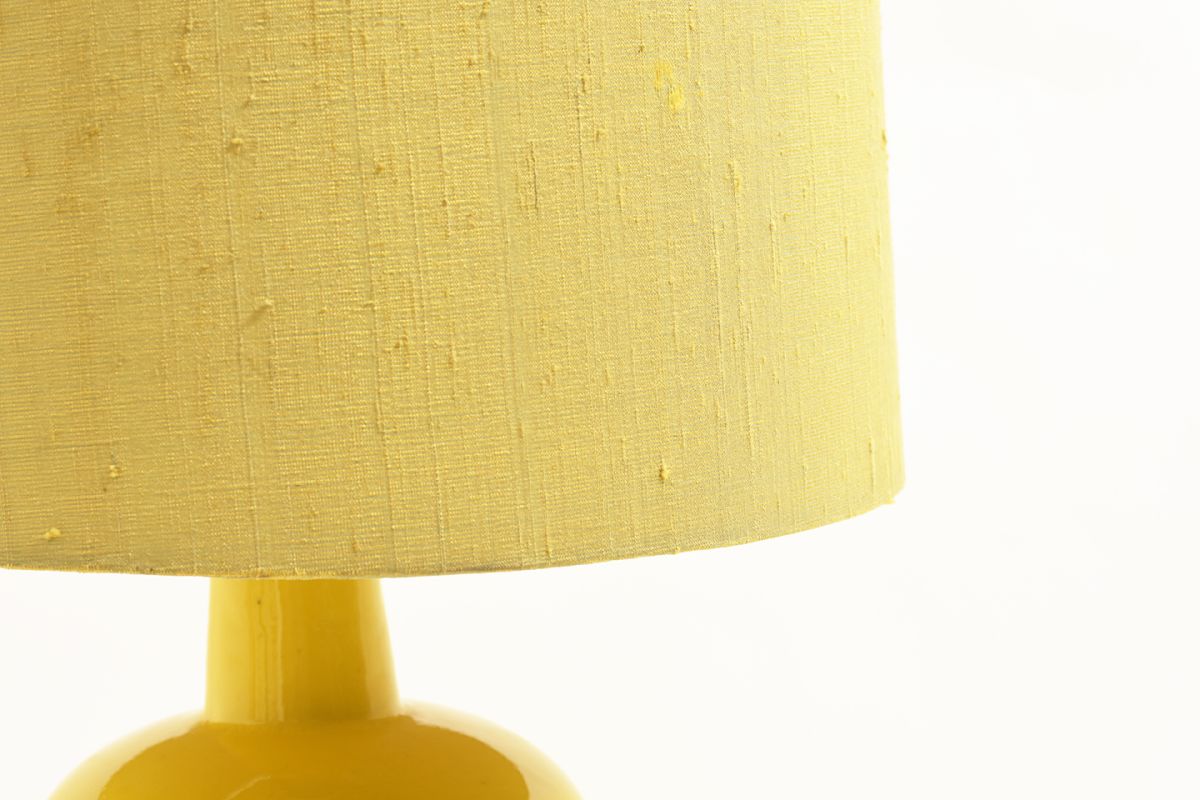 Anonymous-Bright-Yellow-Ceramic-Lamp_detail4