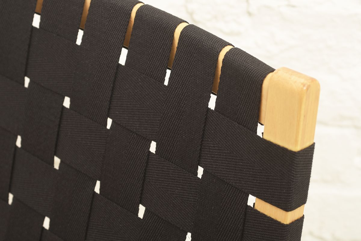 Aalto-Alvar-Armchair406-Black-Webbing_detail1