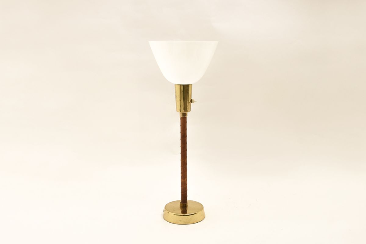 Johansson-Pape-Lisa_Senator-Table-Lamp_white