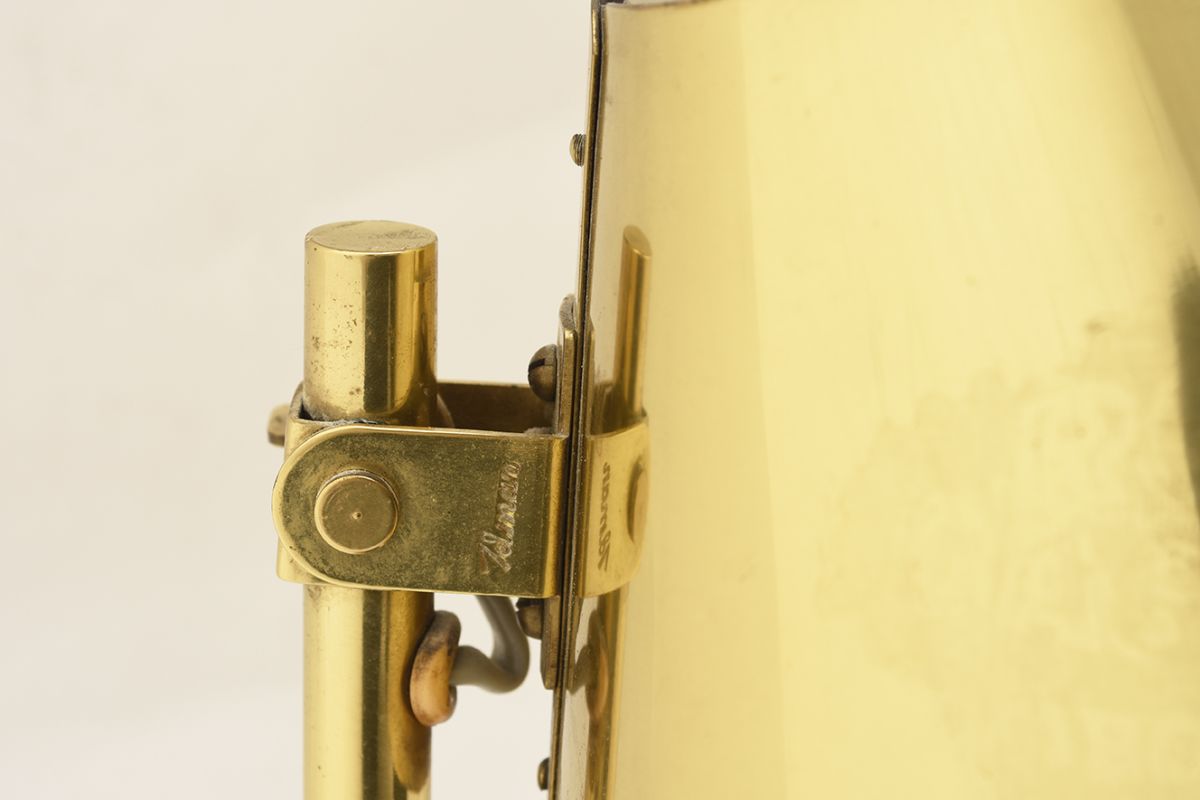 Tynell-Paavo-Table-Lamp-Brass-Shade_detail3