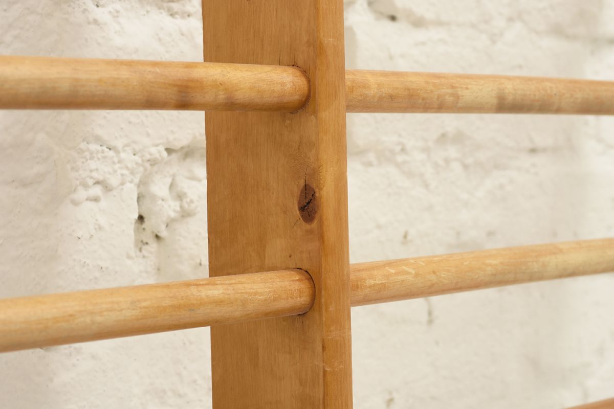 Anonymous-Gymnastic-Wall-Bars_detail3