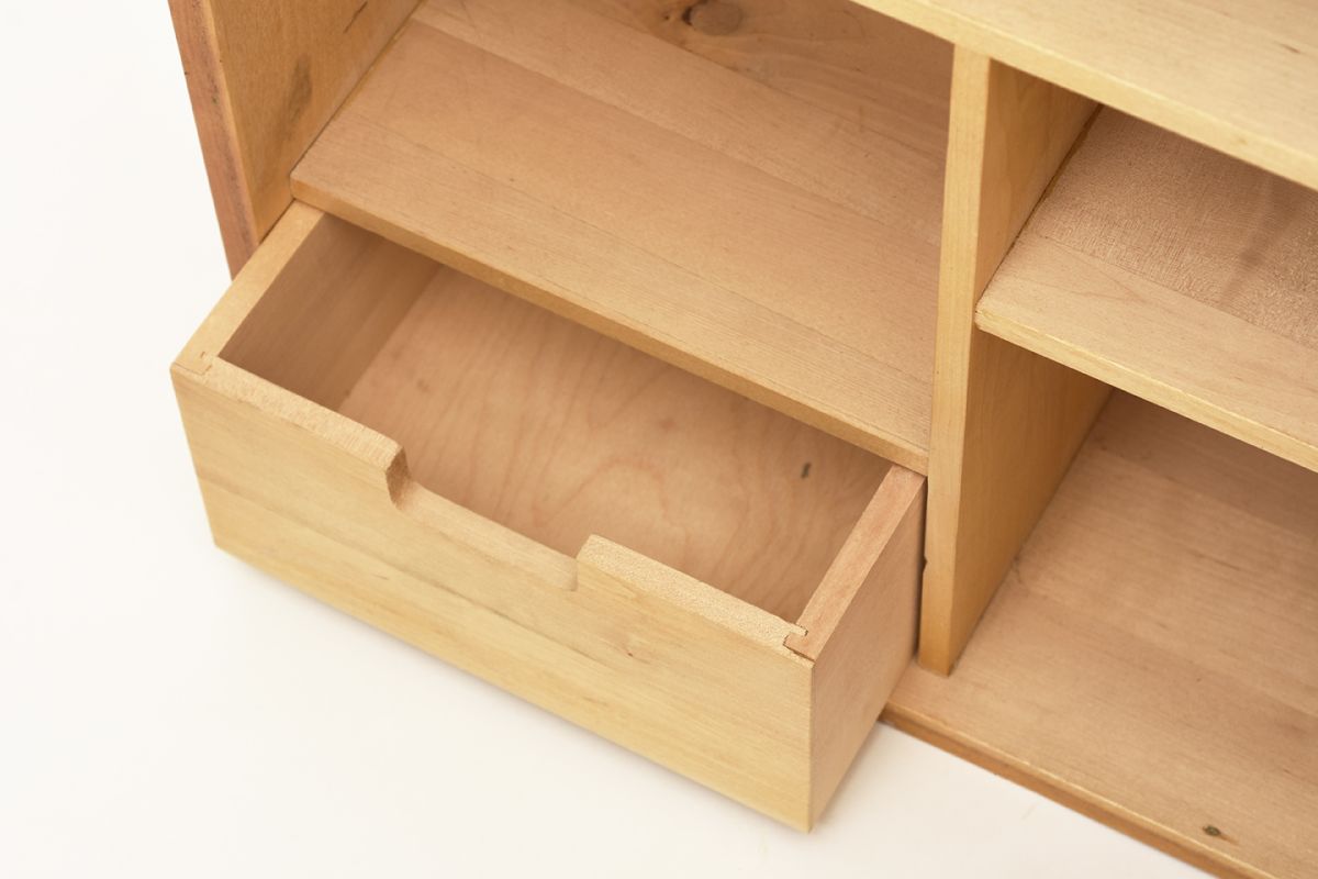 Artek-Medicine-Box_detail6