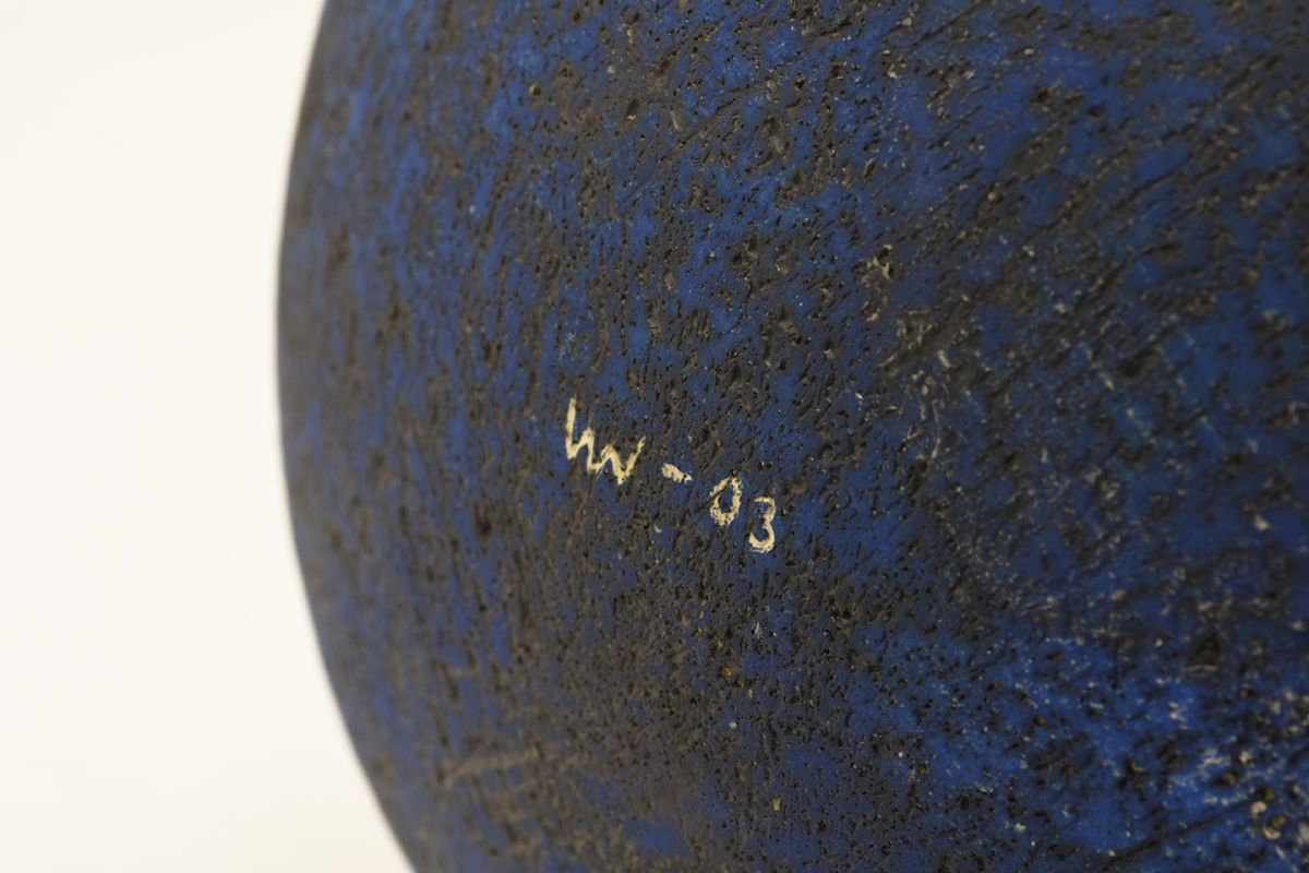Weckman-Irma-Ceramic-Big-Egg_detail2
