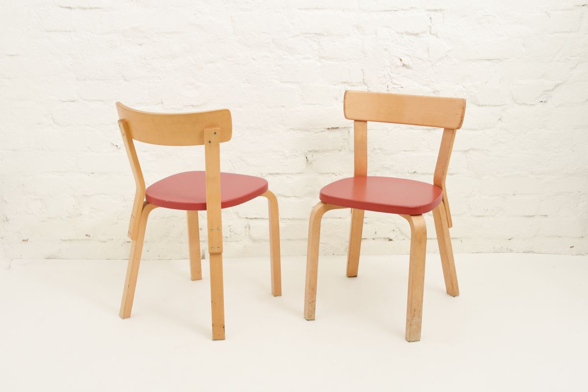 Aalto-Alvar-Chair-66-Red-Vinyl-Seat