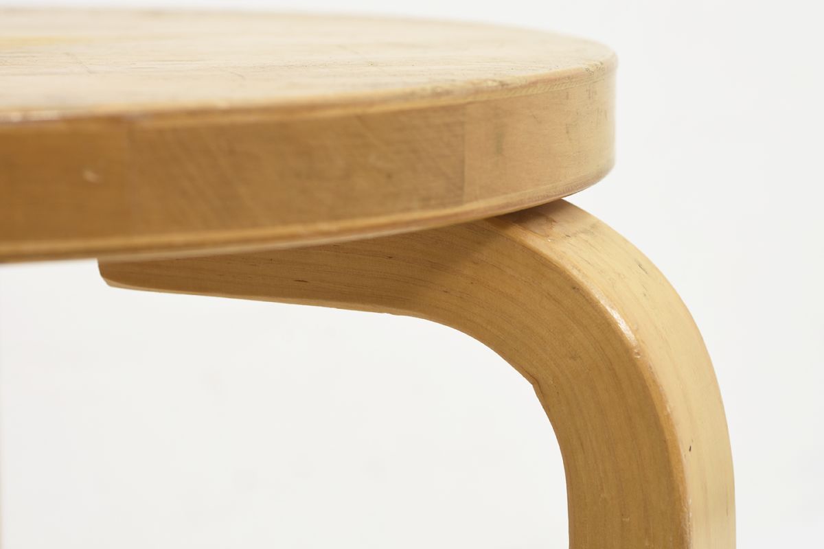 Aalto-Alvar-Stool60-Birch-Set2_detail5