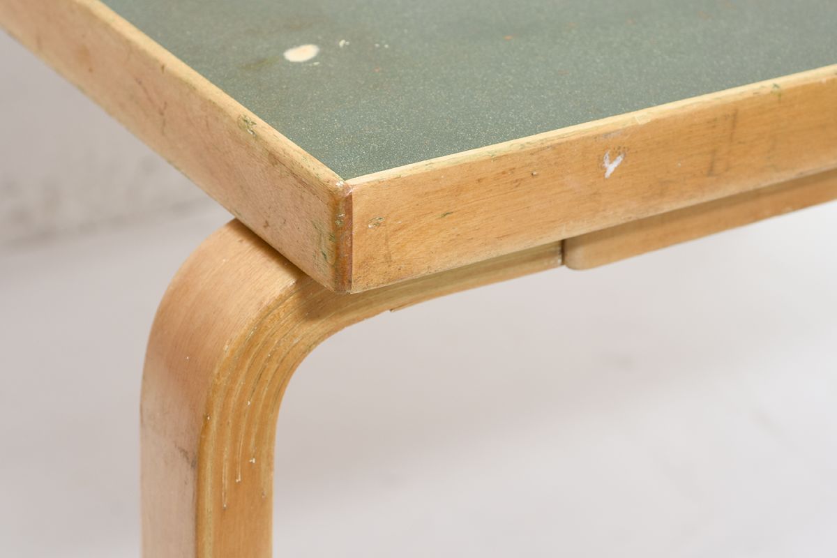 Aalto-Alvar-Coffee-Table-Green-Linoleum_detail5