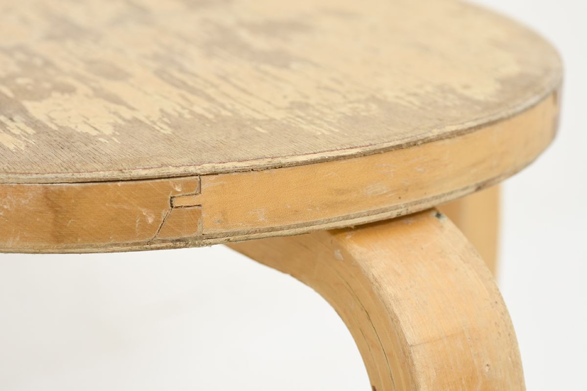 Aalto-Alvar-Stool-E60-Birch-1950_detail2