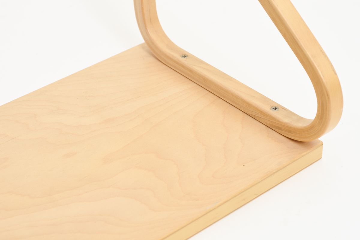 Aalto-Alvar-Shelf-112b-1980-detail1