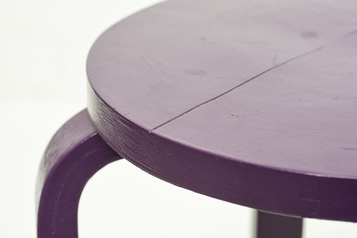 Aalto-Alvar-Stool-E60-Painted-Purple_detail3