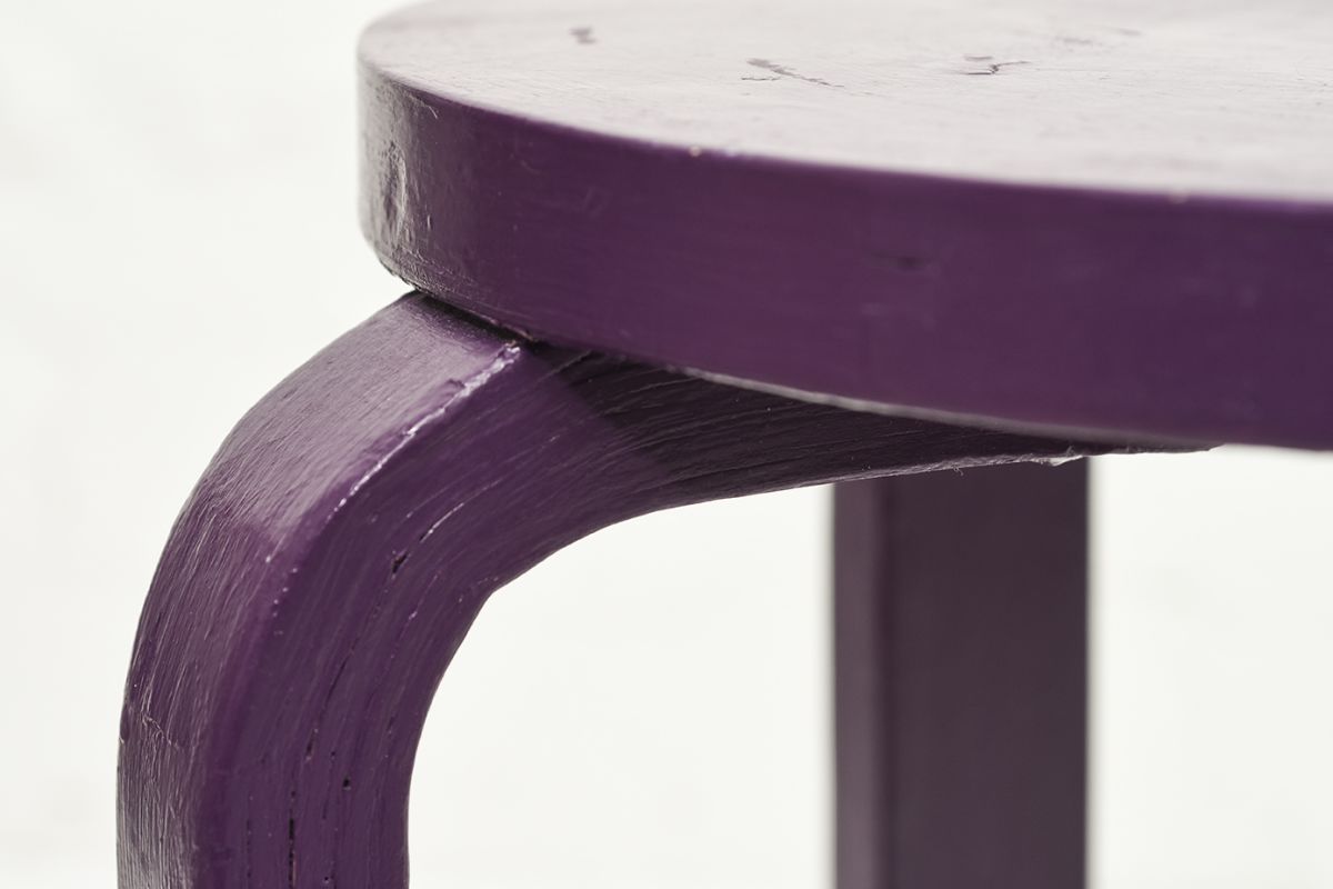 Aalto-Alvar-Stool-E60-Painted-Purple_detail4