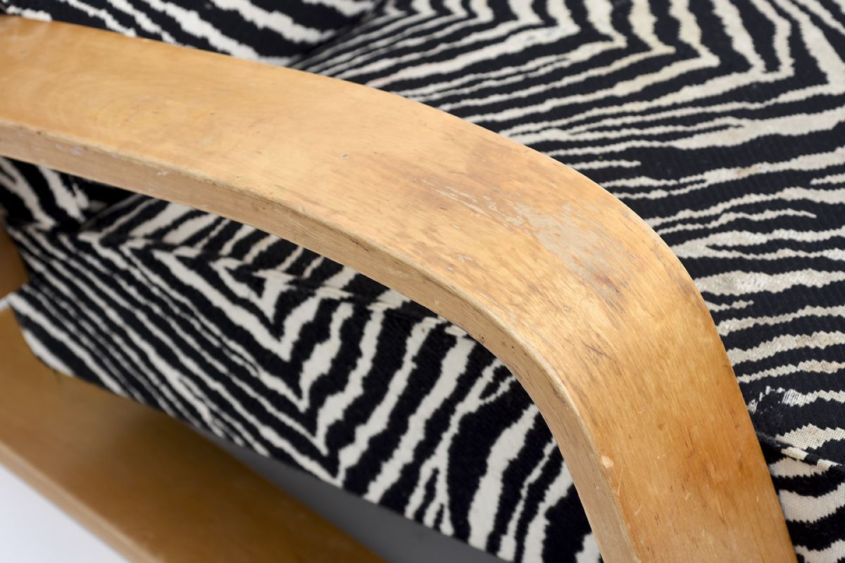 Aalto-Alvar-Armchair-400-Tank-Zebra_detail6