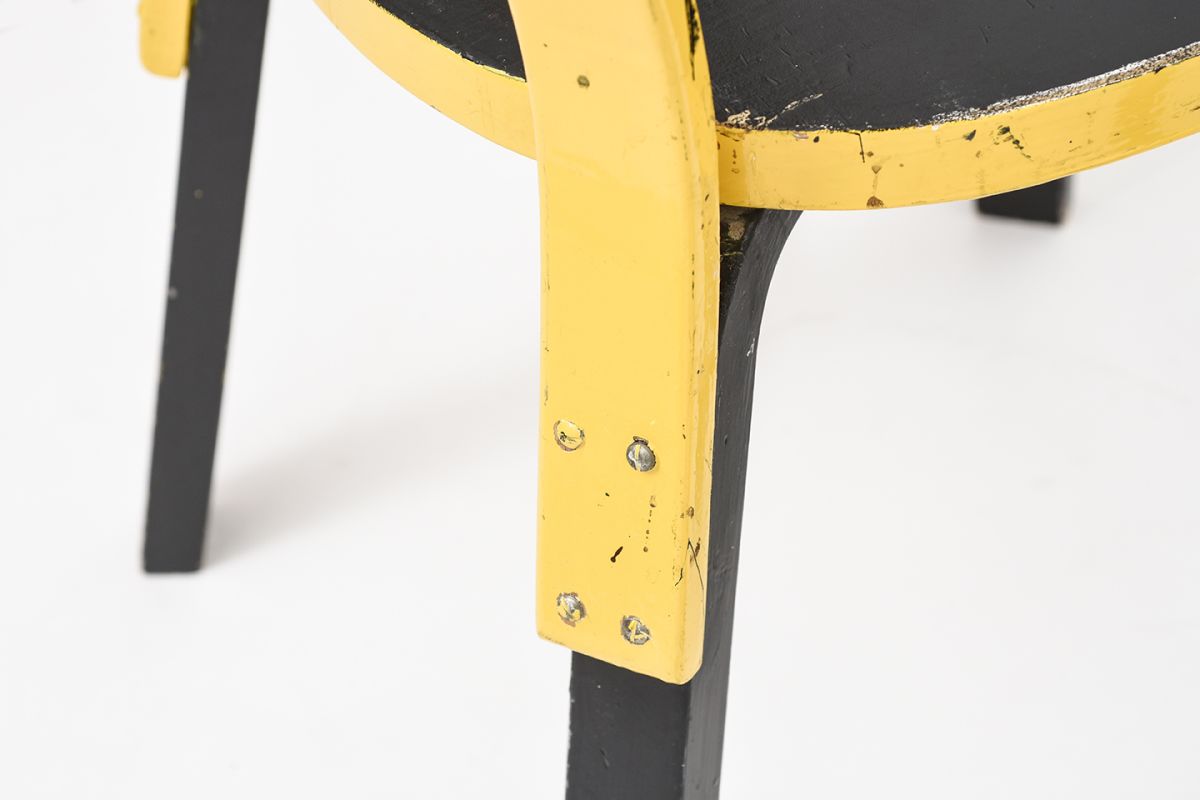 Aalto-Alvar-Chair-69-Painted-Black-Yellow_detail10