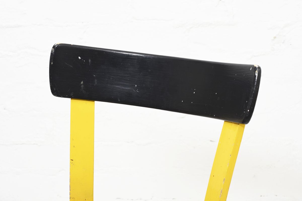 Aalto-Alvar-Chair-69-Painted-Black-Yellow_detail1