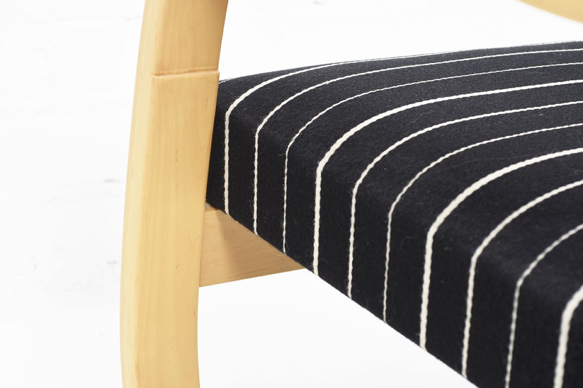 Aalto-Alvar-Armchair-42-Artek-Fabric_detail7