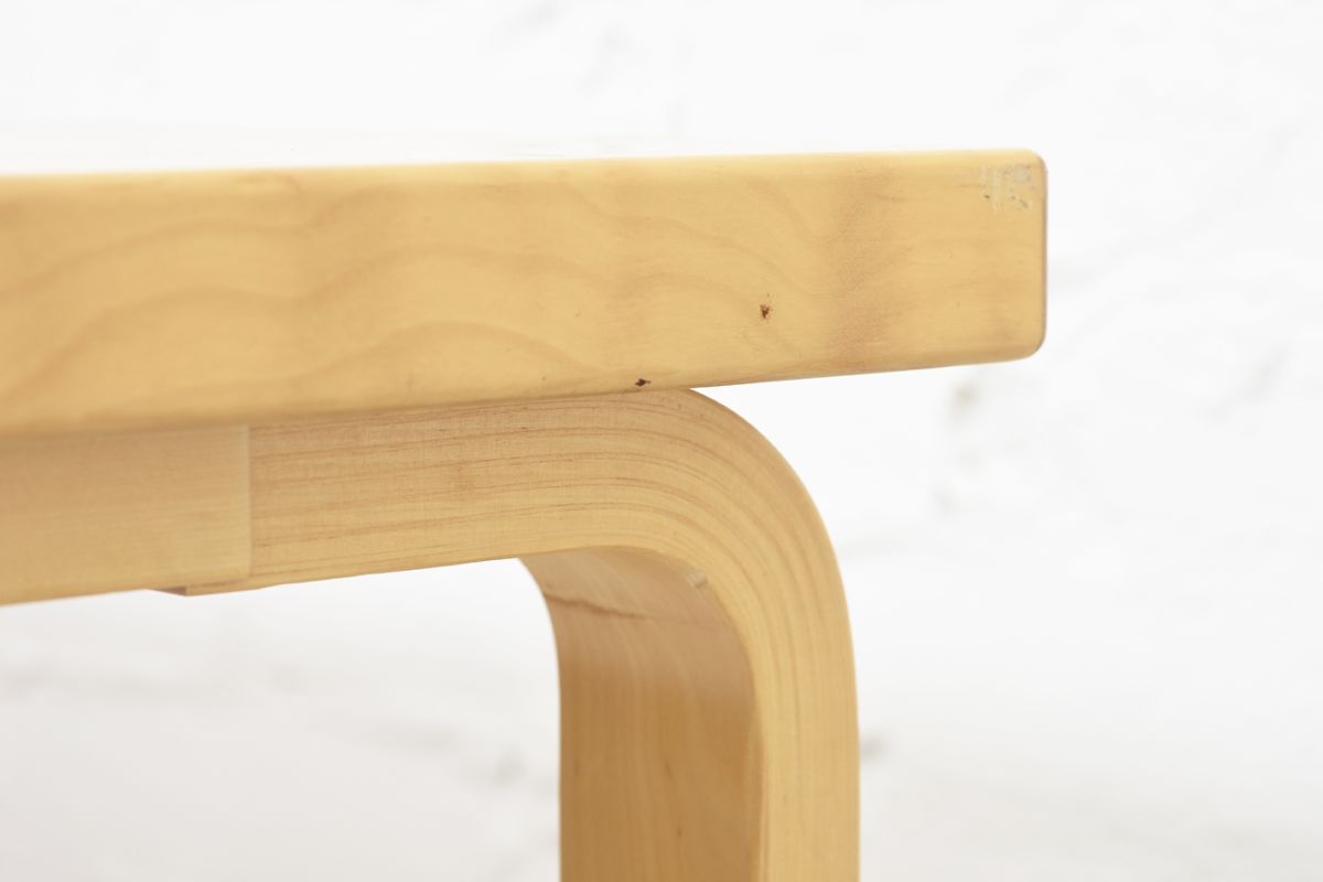 Aalto-Alvar-Birch-Dorp-Leaf-Table_detail8