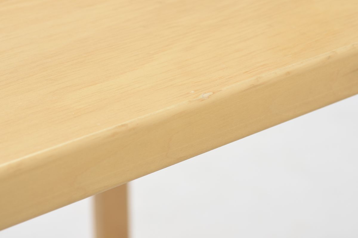 Aalto-Alvar-Birch-Dorp-Leaf-Table_detail9