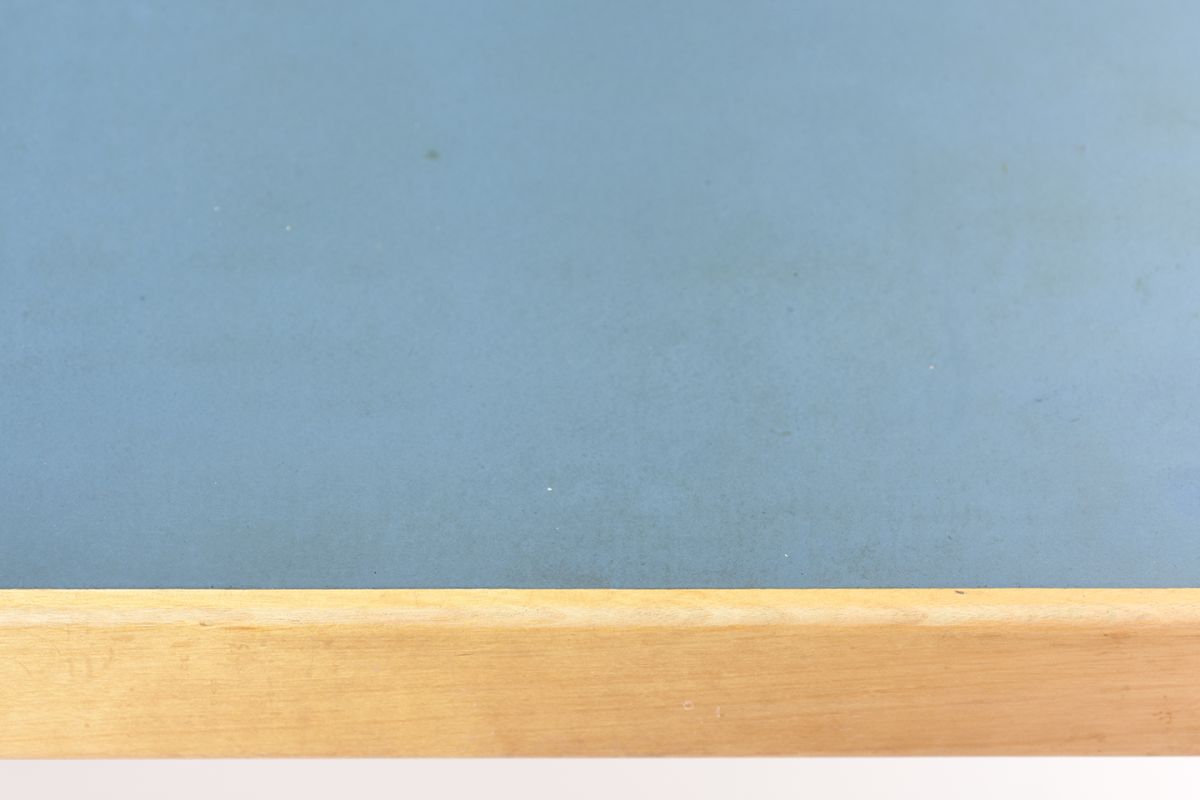 Aalto-Alvar-Early-Table-Blue-Lino_detail4