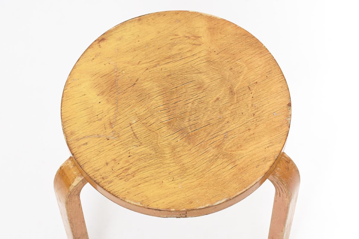 Aalto-Alvar-Stool60-4-Original-condition_detail1