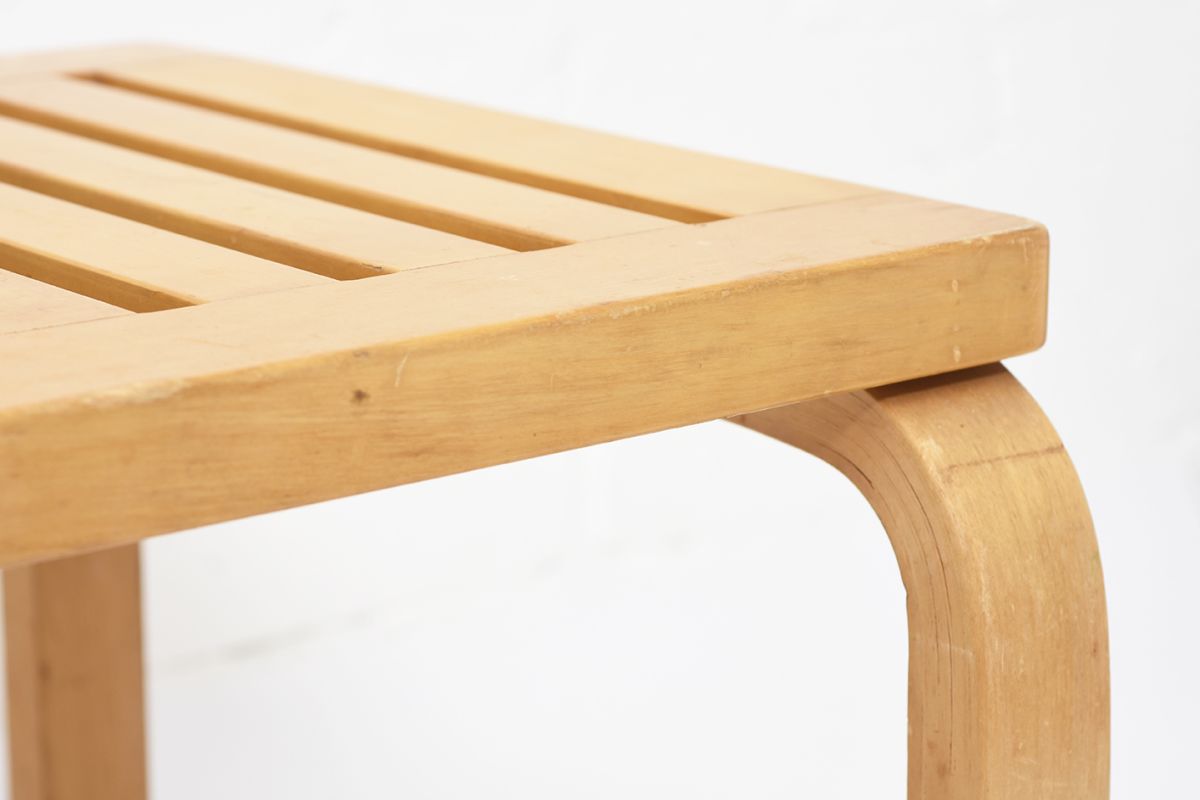 Aalto-Alvar-Ritilä-Bench-112cm-Leg-Out_detail4