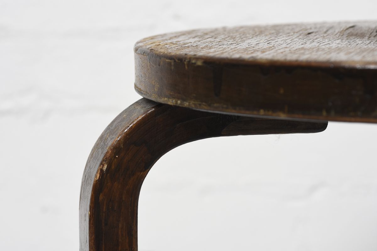 Aalto-Alvar-Stool60-Stained-1930s_detail4