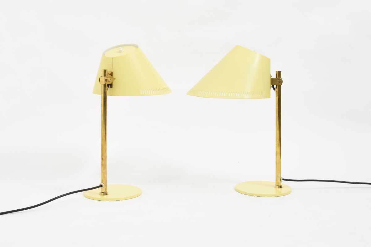 Tynell-Paavo-Table-Lamp-9227-Lemon-Yellow