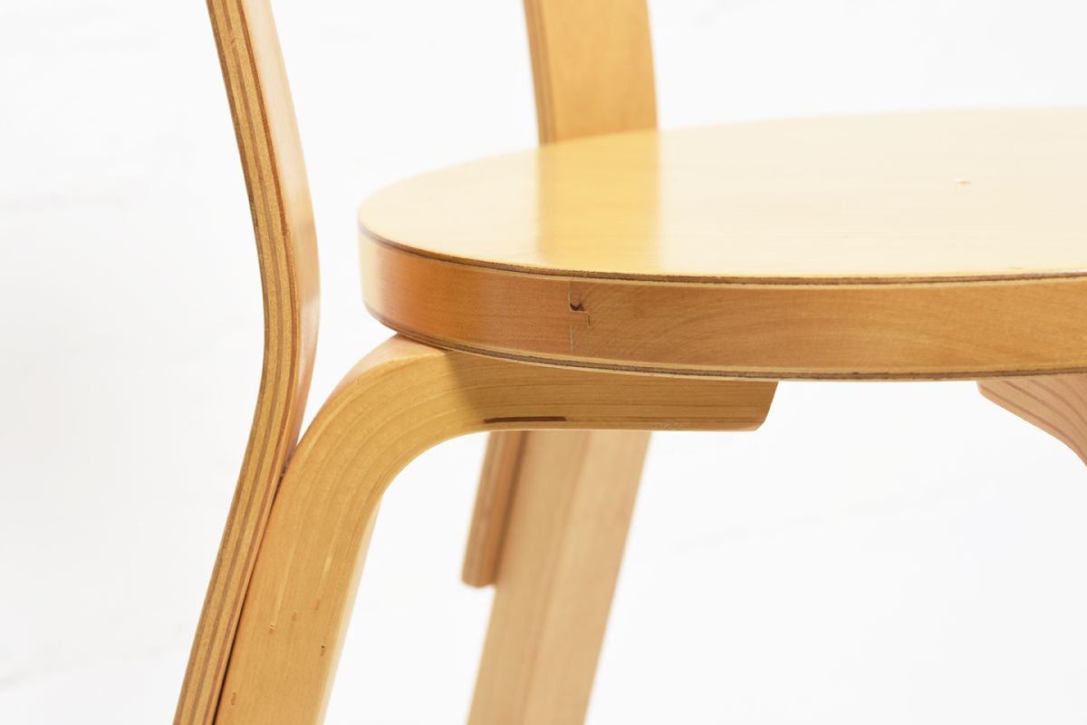 Aalto-Alvar-Chair65-Birch-Finger-Joint_detail6