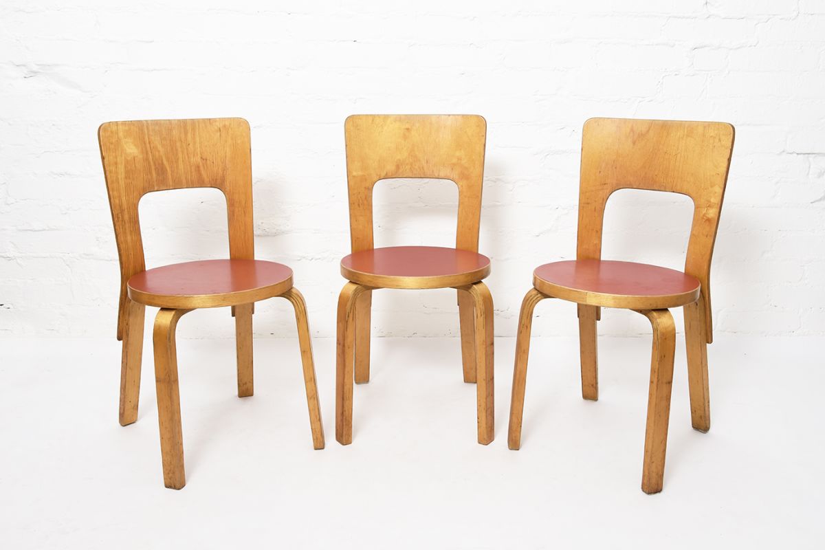 Aatlo-Alvar-Chair66-Red-Linoleum-three_set