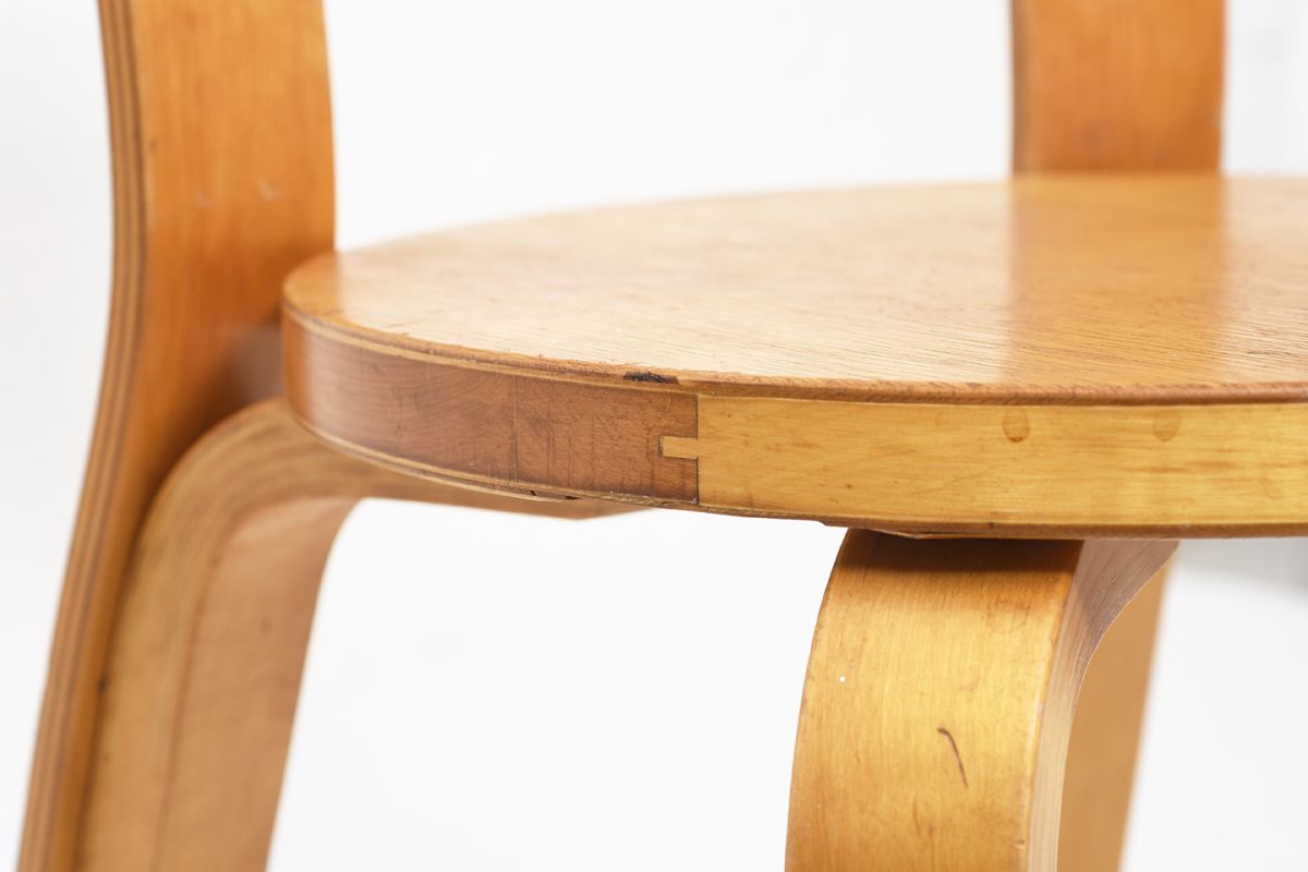 Aalto-Alvar-Chair66-Birch-Joint_detail7