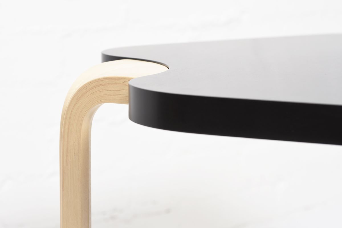 Aalto-Alvar-Maison-Carree-Side-Table_detail2