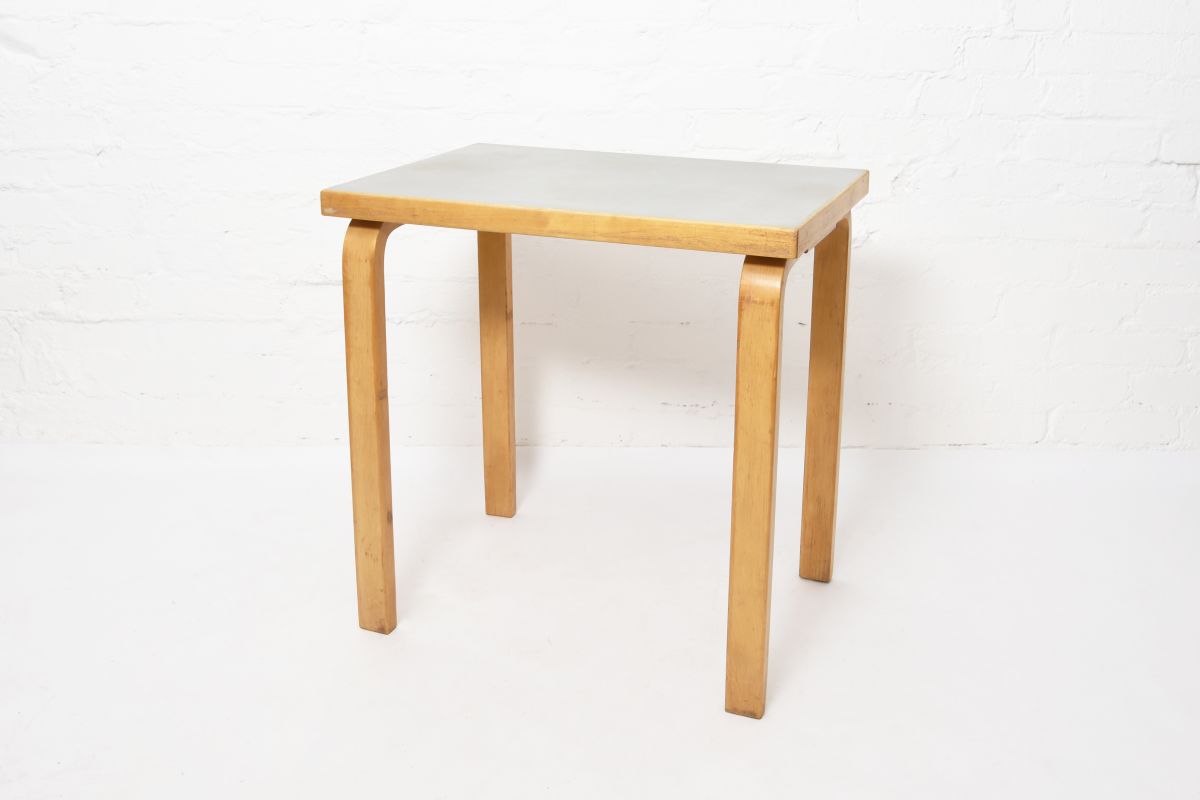 Aalto-Alvar-Small-Side-Table-Ice-Gray-Lino