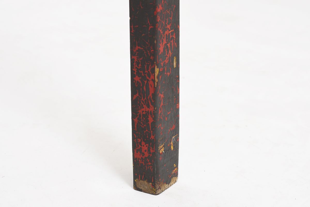 Aalto-Alvar-Patinated-Table-Black-Red_detail9