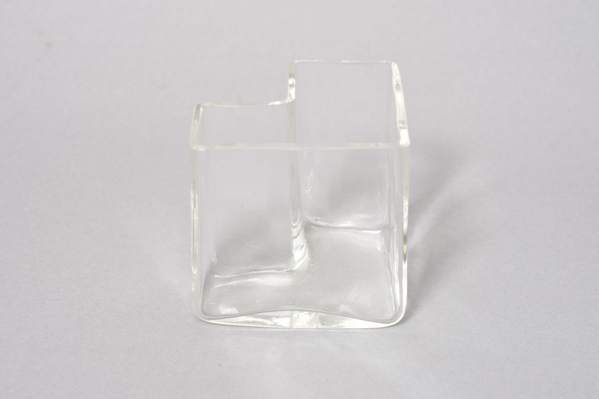 Tapiovaara-Ilmari-Glass-Vase-Clear