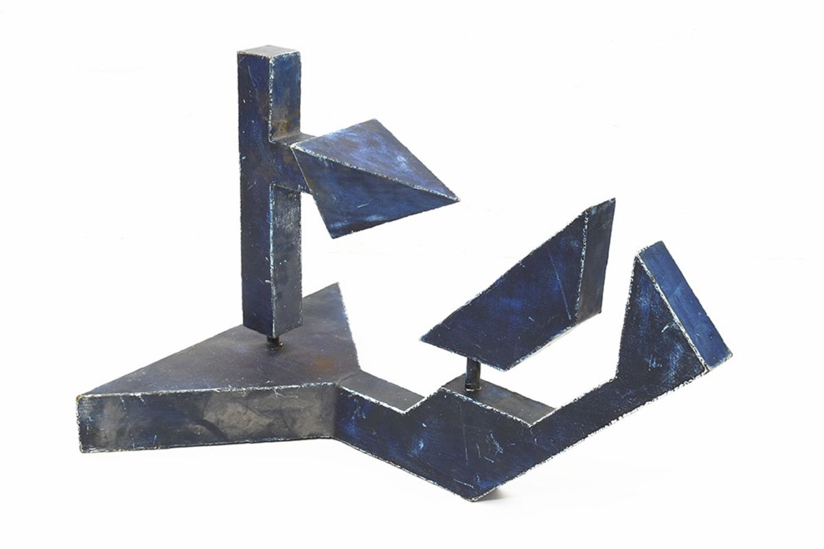 Brutalist-Blue-Sculpture-details1