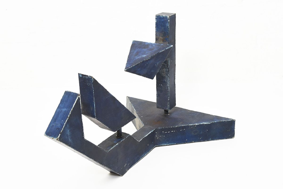 Brutalist-Blue-Sculpture-details2