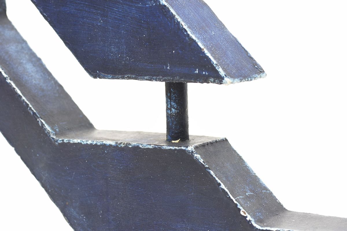 Brutalist-Blue-Sculpture-details6