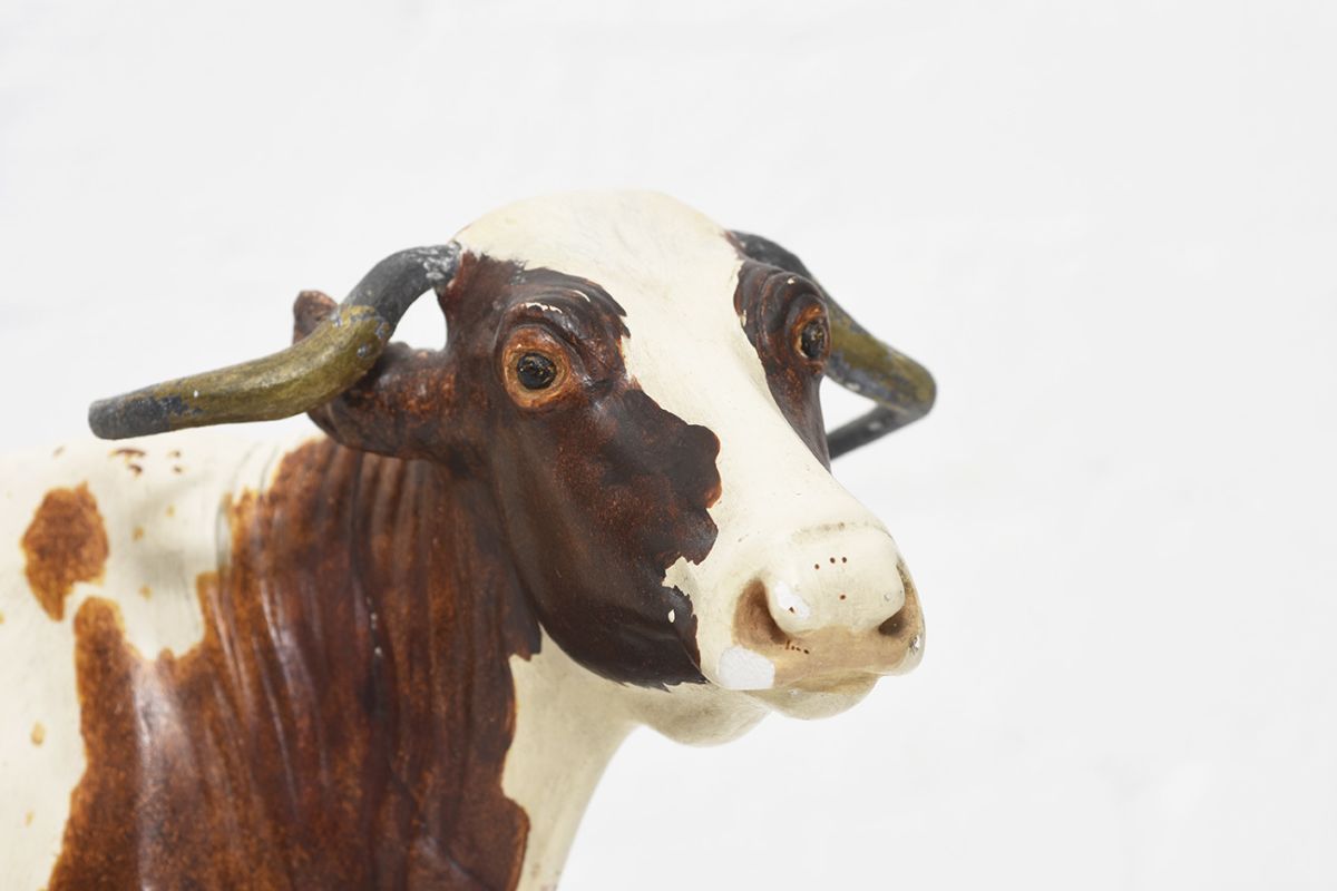 Cow-Sculpture-details2