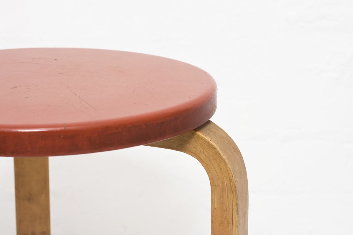 Aalto-Stool60-Red-Top-details6