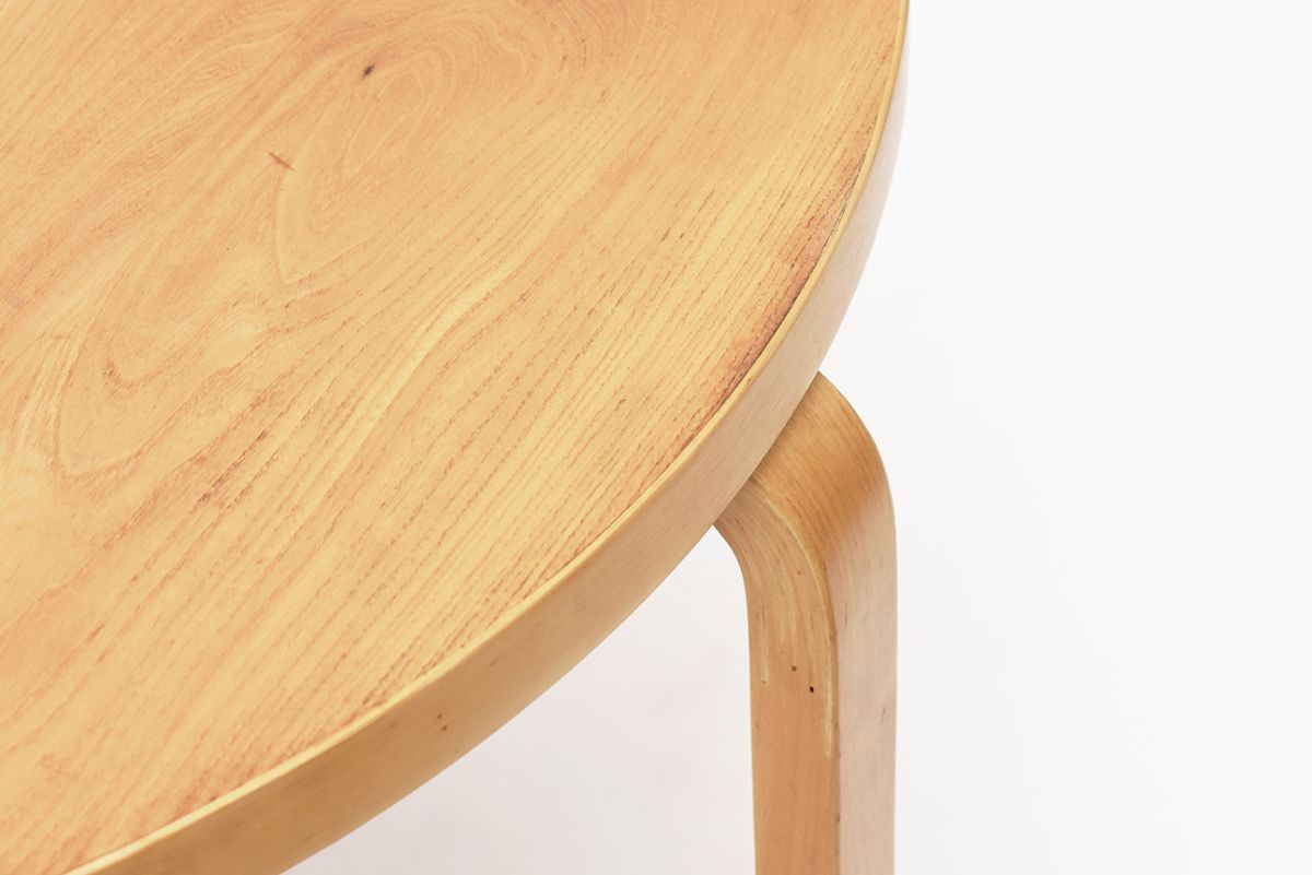 Aalto-Round-Side-Table-details3